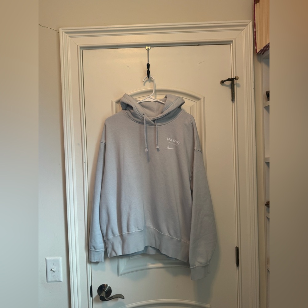 Nike Men's Medium Light Gray Paris Saint-Germain Hoodie- NWT
